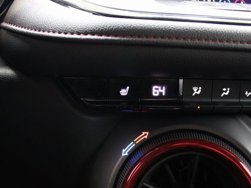 Used 2022 Chevrolet Blazer RS image 43