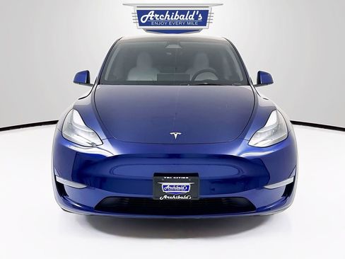 Used 2024 Tesla Model Y Long Range image 2