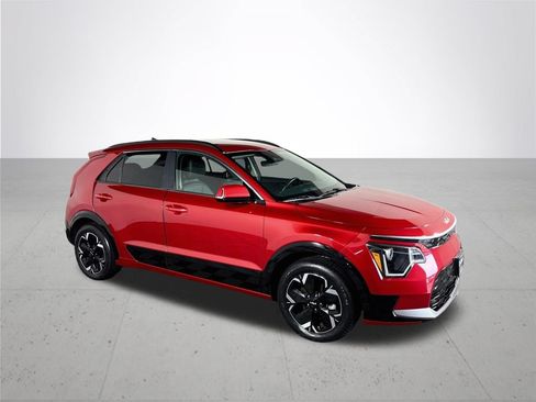 Certified 2023 Kia Niro Wind FWD image 5