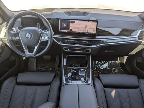 Used 2025 BMW X5 xDrive50e image 15