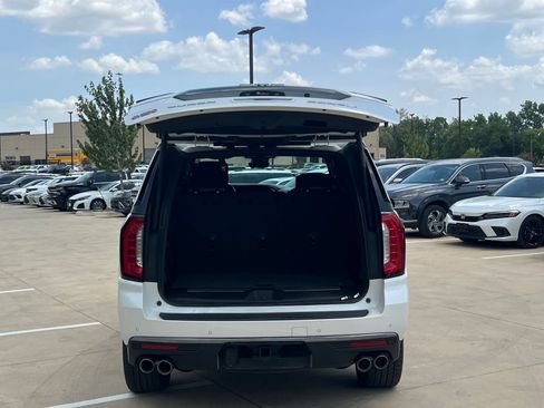Used 2023 GMC Yukon Denali Ultimate AWD/4WD image 15