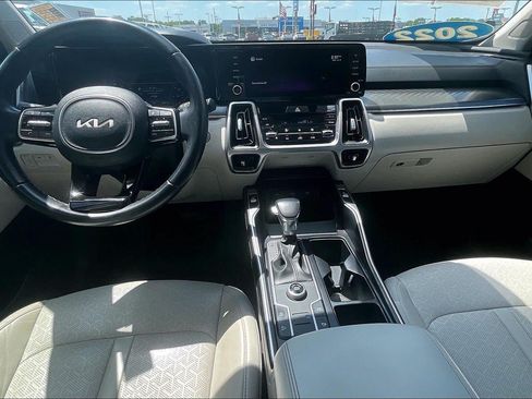 Used 2022 Kia Sorento S FWD image 15