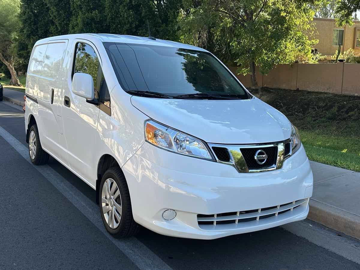 Used 2017 Nissan NV200 SV w/ Technology Package FWD image 2