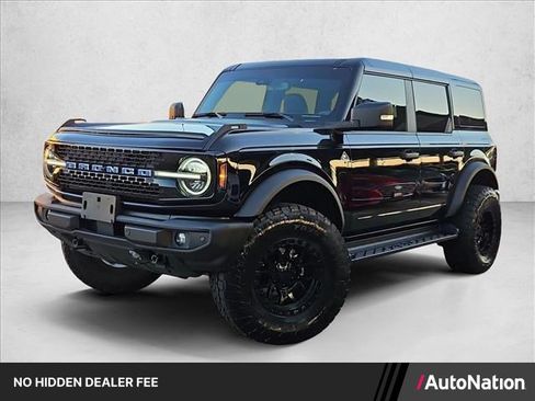 Certified 2025 Ford Bronco Outer Banks AWD/4WD image 1