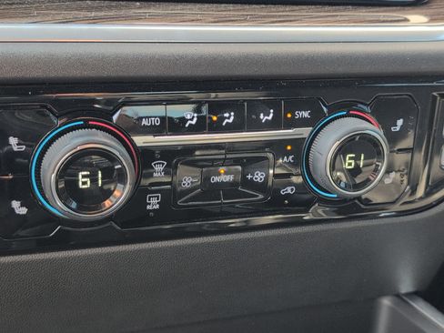 Used 2023 Chevrolet Silverado 1500 RST image 20