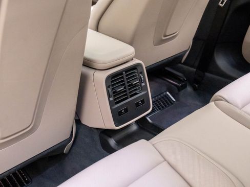 Certified 2025 Porsche Taycan image 17