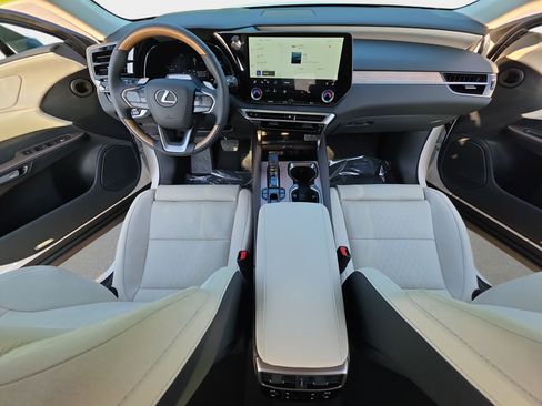 Used 2026 Lexus RX 350 AWD image 9