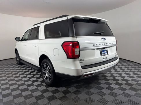 Used 2024 Ford Expedition Max XLT AWD/4WD image 3