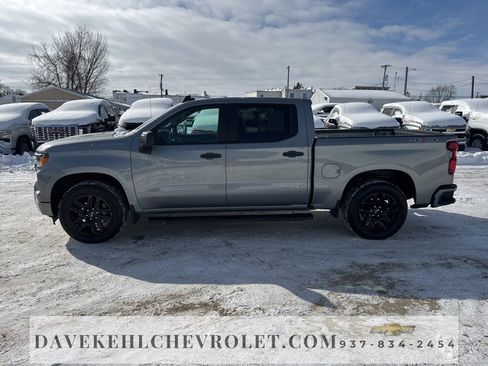 Used 2024 Chevrolet Silverado 1500 Custom image 2