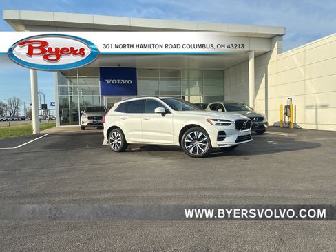 Used 2022 Volvo XC60 B5 Momentum w/ Advanced Package image 1