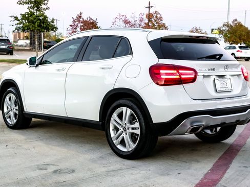 Used 2019 Mercedes-Benz GLA 250 w/ Convenience Package image 9