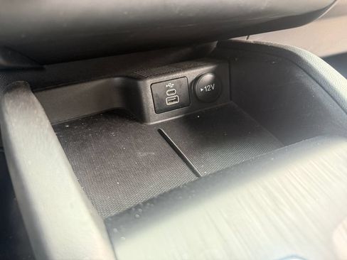 Used 2025 Ford Escape Active AWD/4WD image 19