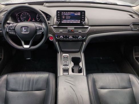 Used 2018 Honda Accord Touring image 14