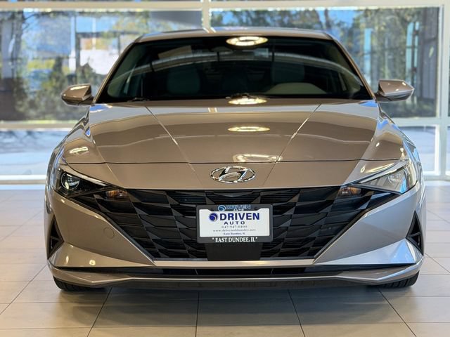 Used 2023 Hyundai Elantra SEL w/ Convenience Package FWD image 2
