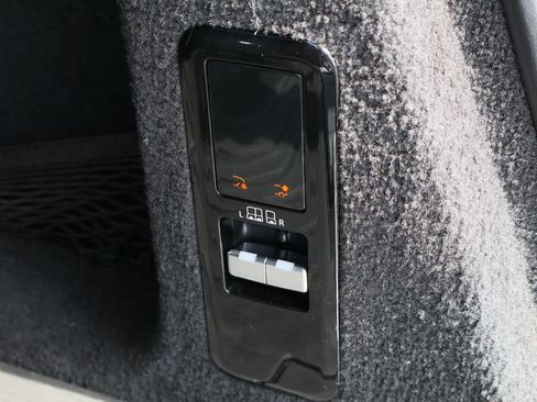 Used 2024 Land Rover Range Rover Sport Dynamic SE image 26