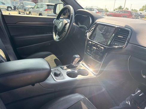 Used 2022 Jeep Grand Cherokee Laredo X AWD/4WD image 24