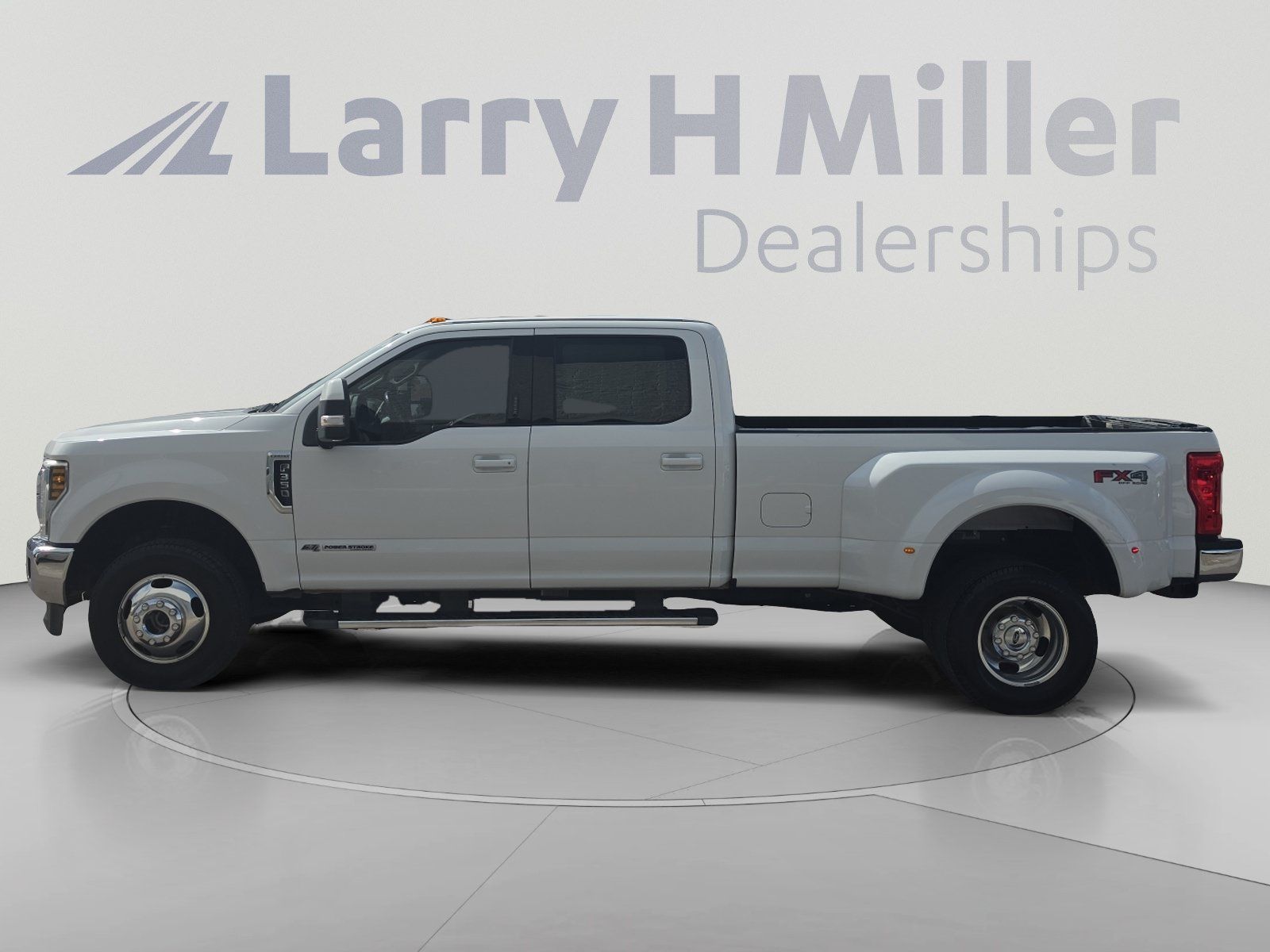 Used 2019 Ford F350 Lariat w/ Lariat Value Package AWD/4WD image 2