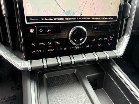 Used 2025 GMC Acadia Elevation image 11