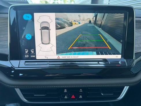 New 2025 Volkswagen Atlas SEL image 22