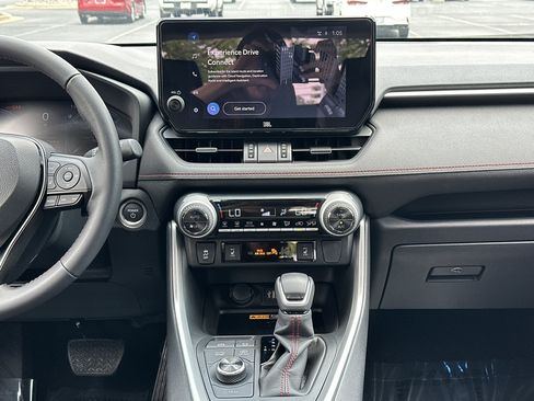 Used 2025 Toyota RAV4 XSE AWD/4WD image 30