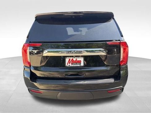 Used 2023 GMC Yukon SLE w/ Gmc Pro Safety Plus Package AWD/4WD image 6
