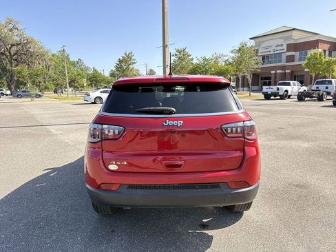 Used 2023 Jeep Compass Sport AWD/4WD image 4