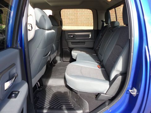 Used 2018 RAM 1500 Big Horn AWD/4WD image 46