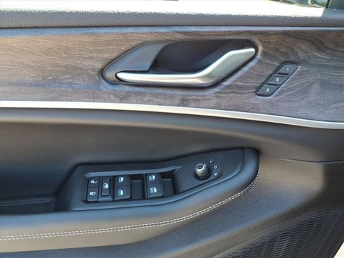 New 2026 Jeep Grand Cherokee Limited AWD/4WD image 20