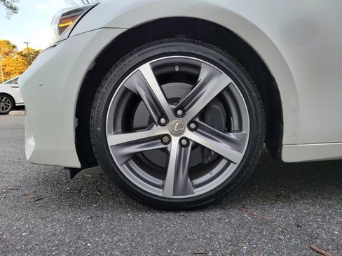 Used 2018 Lexus IS 300 AWD image 14