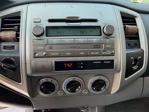 Used 2010 Toyota Tacoma 4x4 Access Cab V6 image 16