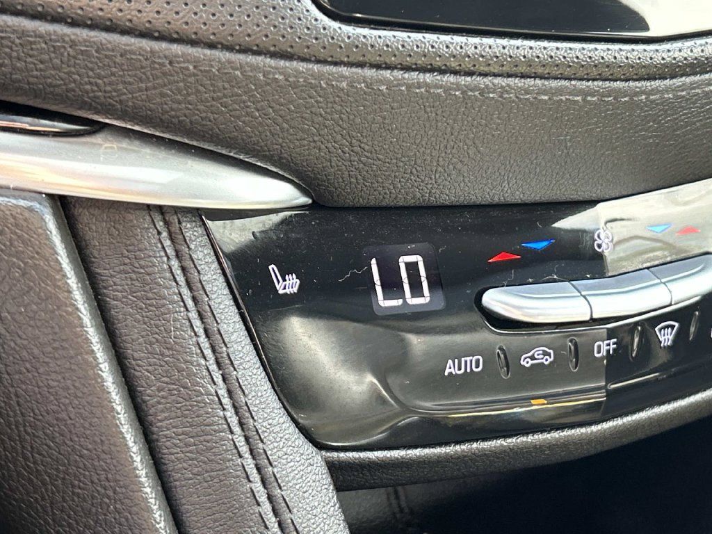 Used 2023 Cadillac XT6 Luxury AWD/4WD image 39