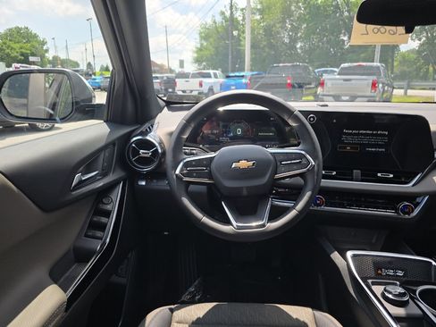 New 2026 Chevrolet Equinox LT w/ Convenience Package II image 19