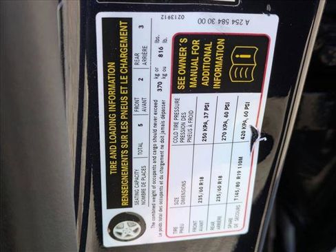 Used 2024 Mercedes-Benz GLC 300 4MATIC image 15