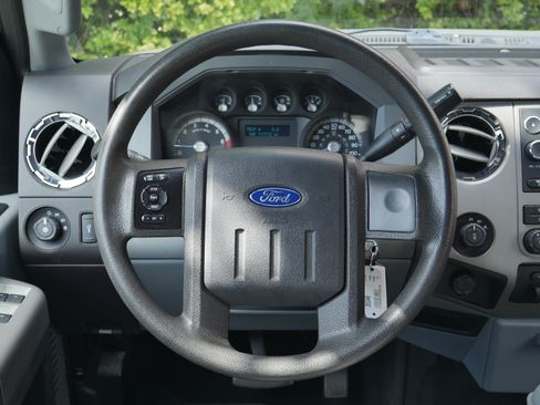 Used 2012 Ford F350 XLT w/ XLT Interior Pkg AWD/4WD image 6