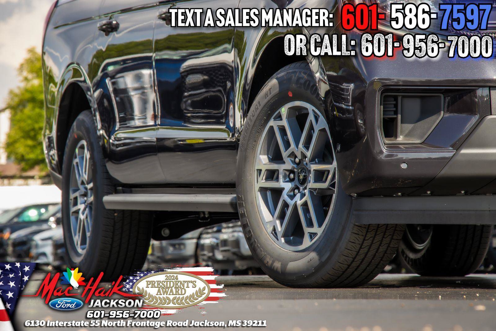 Used 2026 Ford Expedition Active RWD image 2