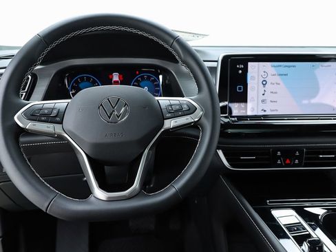 New 2026 Volkswagen Atlas Cross Sport SE image 20