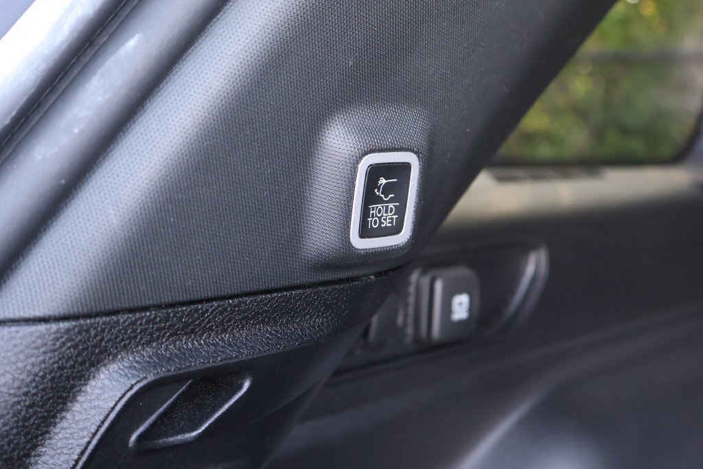 Used 2023 Jeep Grand Cherokee Altitude AWD/4WD image 51