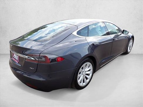 Used 2018 Tesla Model S 75D AWD/4WD image 4