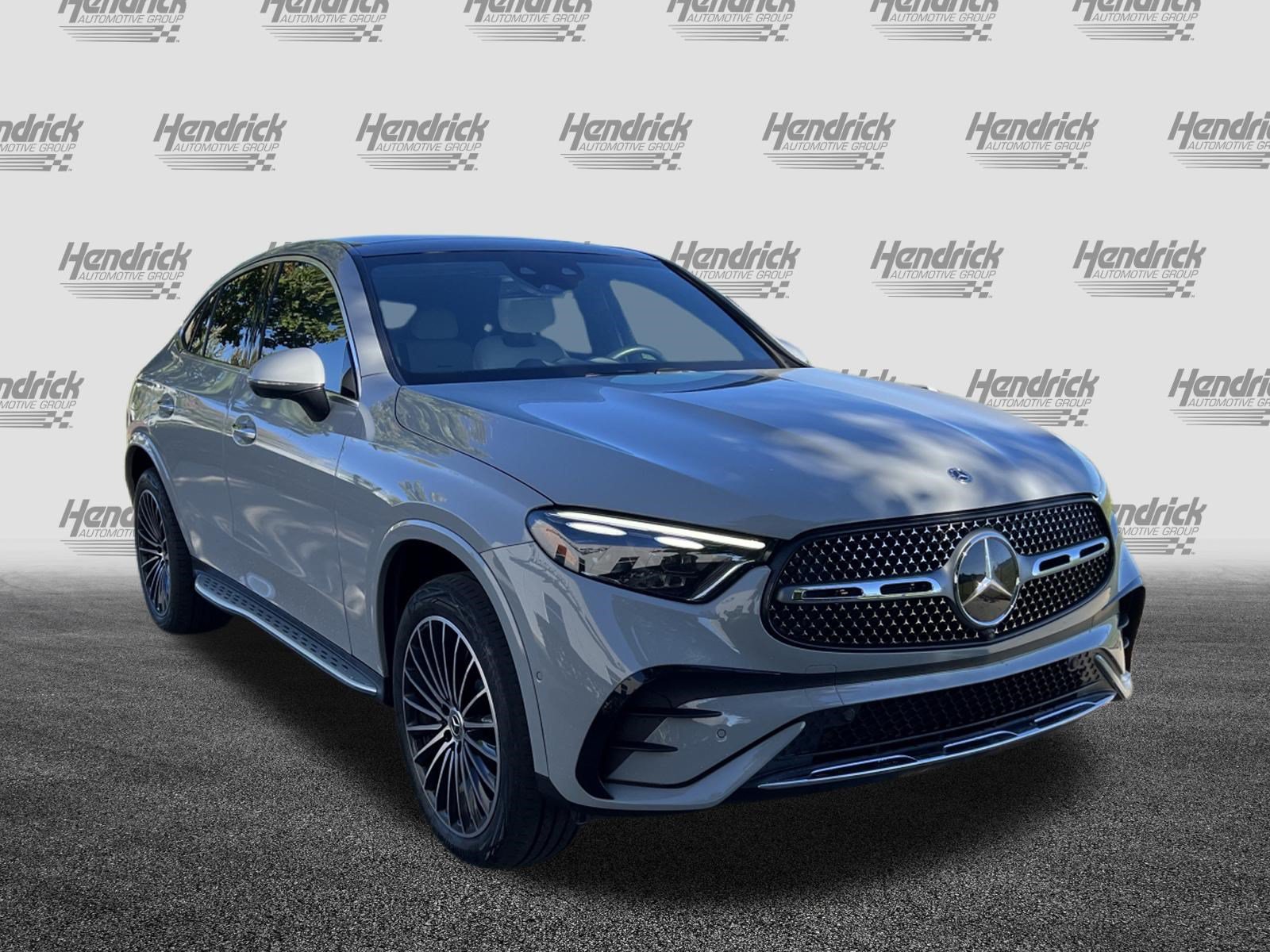 Used 2025 Mercedes-Benz GLC 300 4MATIC image 2
