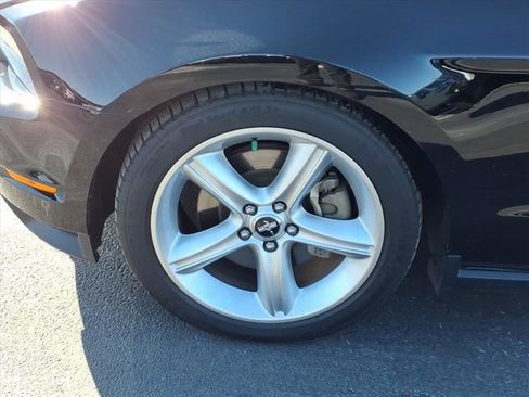 Used 2012 Ford Mustang GT Premium w/ Comfort Pkg image 29