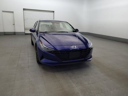 Used 2022 Hyundai Elantra SEL FWD image 14