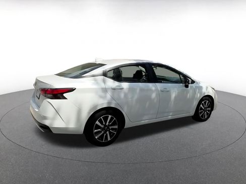 Used 2025 Nissan Versa SV image 15