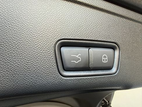 Used 2023 Maserati Grecale GT AWD/4WD image 38