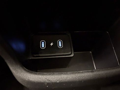 Used 2024 Hyundai Kona Limited FWD image 42