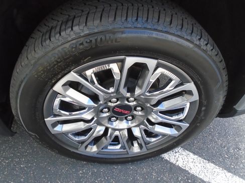 Certified 2025 GMC Sierra 1500 Denali Ultimate AWD/4WD image 23