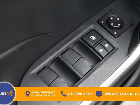 Used 2019 Toyota RAV4 XLE w/ Convenience Package AWD/4WD image 18