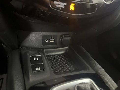 Used 2019 Nissan Rogue SV w/ Premium Package AWD/4WD image 69