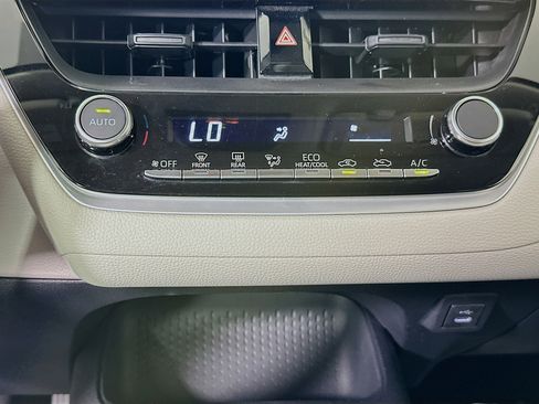 Used 2025 Toyota Corolla LE image 22