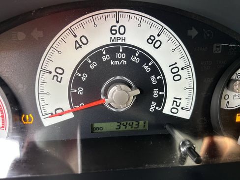 Used 2012 Toyota FJ Cruiser 4WD w/ Upgrade Pkg image 19