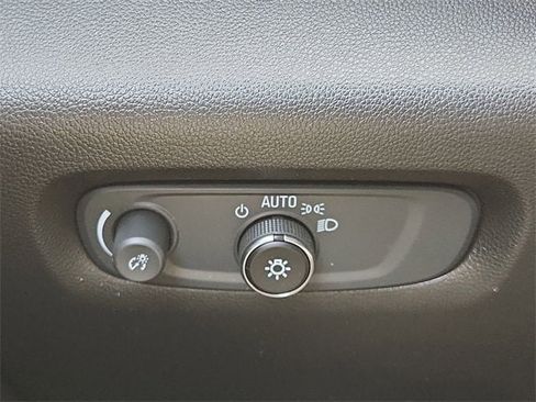 Certified 2023 Chevrolet Traverse RS image 18